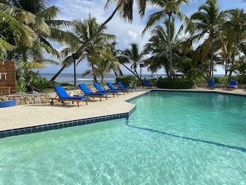 The Palms At Pelican Cove