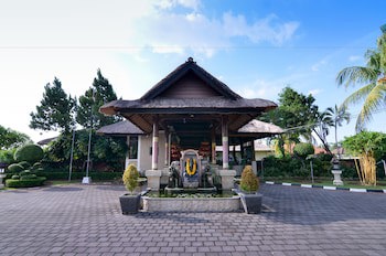Aneka Lovina Villas And Spa