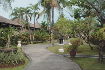 Aneka Lovina Villas And Spa