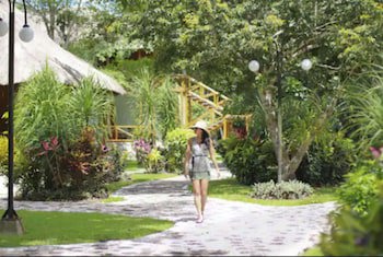 Chicanna Ecovillage
