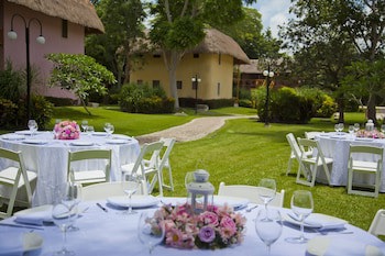 Chicanna Ecovillage