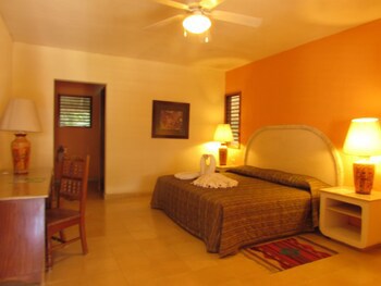 Chicanna Ecovillage