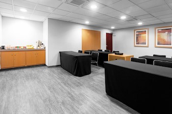 City Express By Marriott Celaya Parque