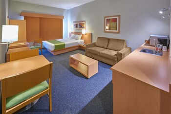 City Express By Marriott Celaya Parque