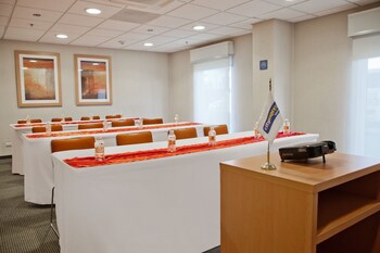 City Express By Marriott Celaya Parque