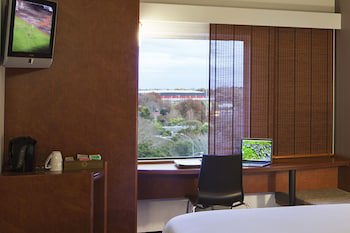 Ibis Hamilton Tainui