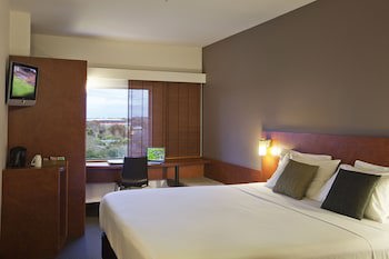 Ibis Hamilton Tainui