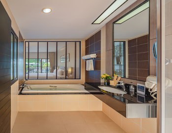 Deevana Plaza Phuket