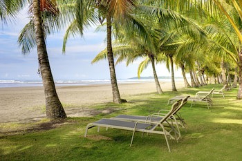 Alma Del Pacifico Beach Hotel & Spa
