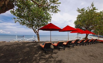 Bali Taman Beach Resort & Spa - Lovina