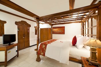 Bali Taman Beach Resort & Spa - Lovina