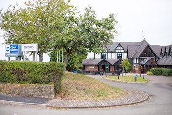 Best Western Bristol North The Gables Hotel
