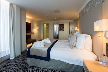 Radisson Blu Waterfront Hotel, Jersey