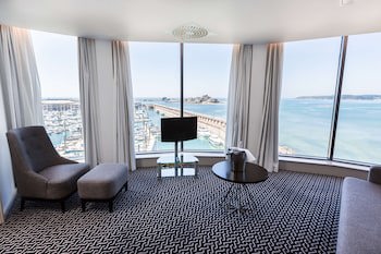 Radisson Blu Waterfront Hotel, Jersey
