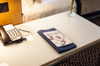 Radisson Blu Waterfront Hotel, Jersey