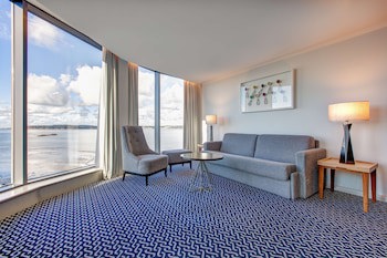 Radisson Blu Waterfront Hotel, Jersey