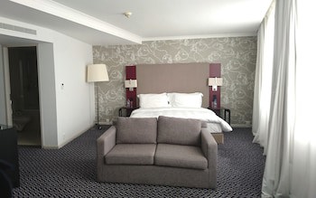 Radisson Blu Waterfront Hotel, Jersey