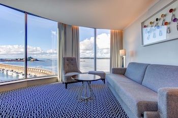 Radisson Blu Waterfront Hotel, Jersey