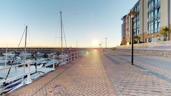 Radisson Blu Waterfront Hotel, Jersey