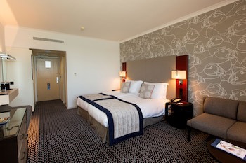 Radisson Blu Waterfront Hotel, Jersey