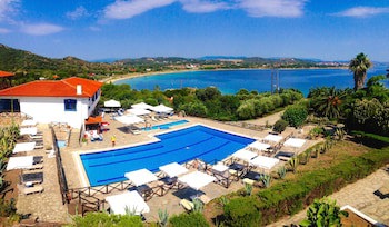 Agionissi Resort Hotel fotoğrafı