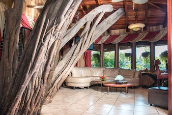 Hotel Villas Lirio