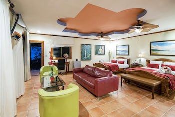 Hotel Villas Lirio