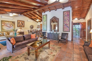 Hotel Villas Lirio