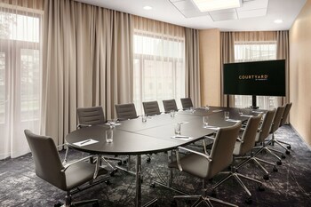 Courtyard By Marriott Pilsen