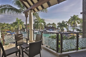 Radisson Blu Resort Fiji Denarau Island