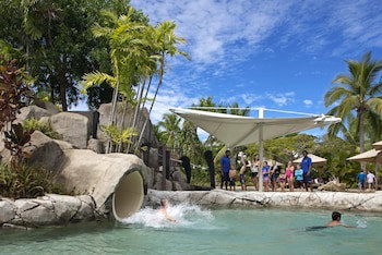Radisson Blu Resort Fiji Denarau Island