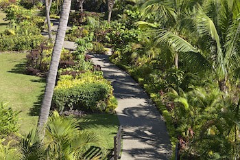 Radisson Blu Resort Fiji Denarau Island