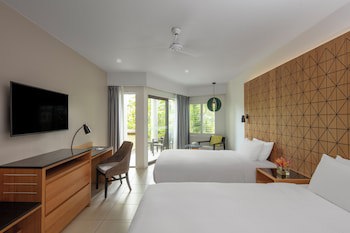 Radisson Blu Resort Fiji Denarau Island