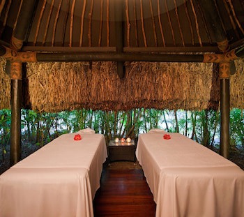 Radisson Blu Resort Fiji Denarau Island