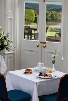Burn Hall Hotel