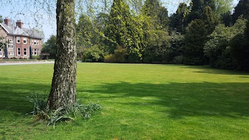 Burn Hall Hotel