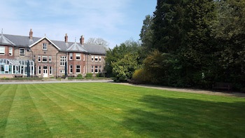 Burn Hall Hotel