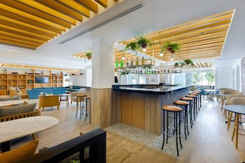 Courtyard By Marriott Cancun Airport