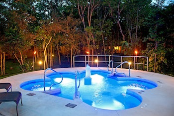 Courtyard By Marriott Cancun Airport