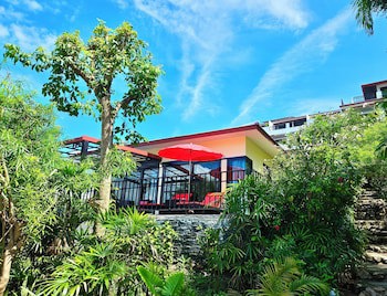 Cinnamon Beach Villas