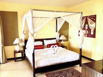 Cinnamon Beach Villas