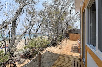 Surfing Beach Village fotoğrafı