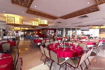 Crown Regency Hotel And Towers