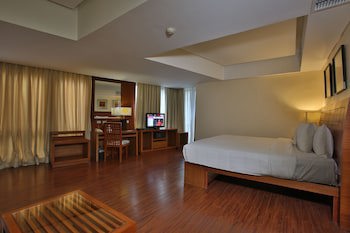 Crown Regency Hotel And Towers