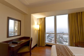 Crown Regency Hotel And Towers
