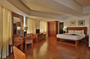 Crown Regency Hotel And Towers