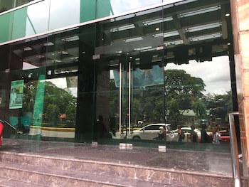Crown Regency Hotel And Towers