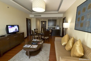 Crown Regency Hotel And Towers