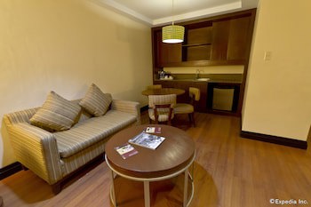 Crown Regency Hotel And Towers