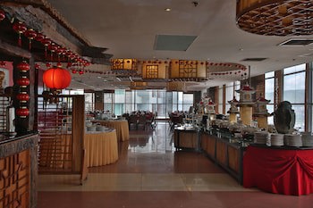Crown Regency Hotel And Towers